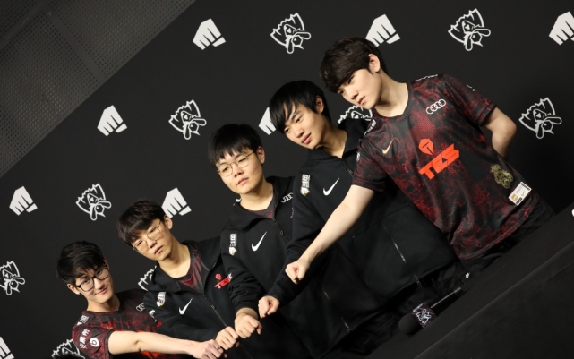 于这一法案 于这一法案