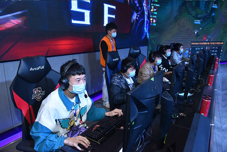 共同打造更 共同打造更