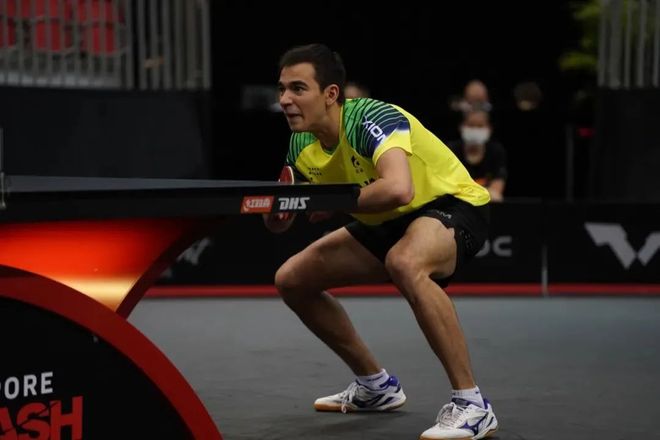 到足球的魅 到足球的魅