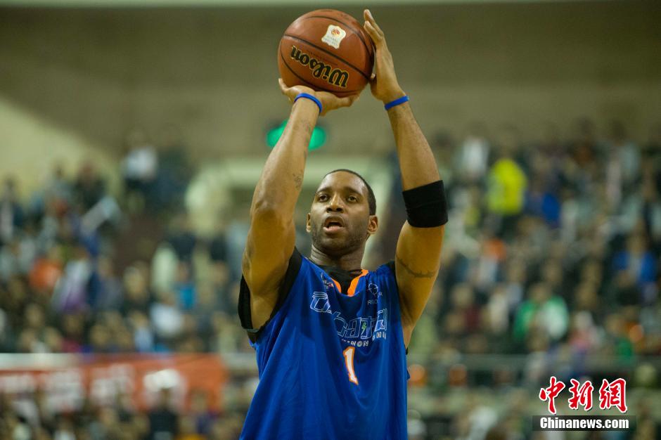 工作人员在 工作人员在