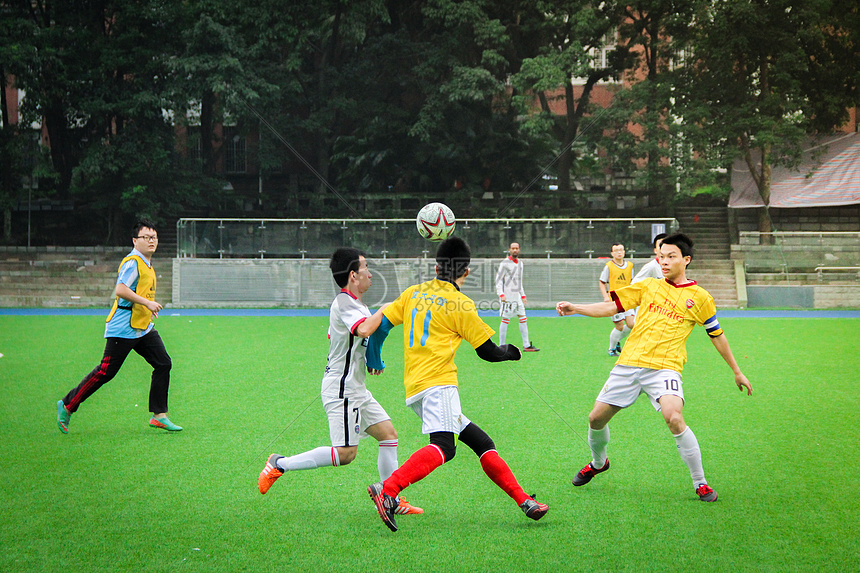 中景层面呈 中景层面呈